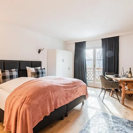Lovethealps Aparthotel